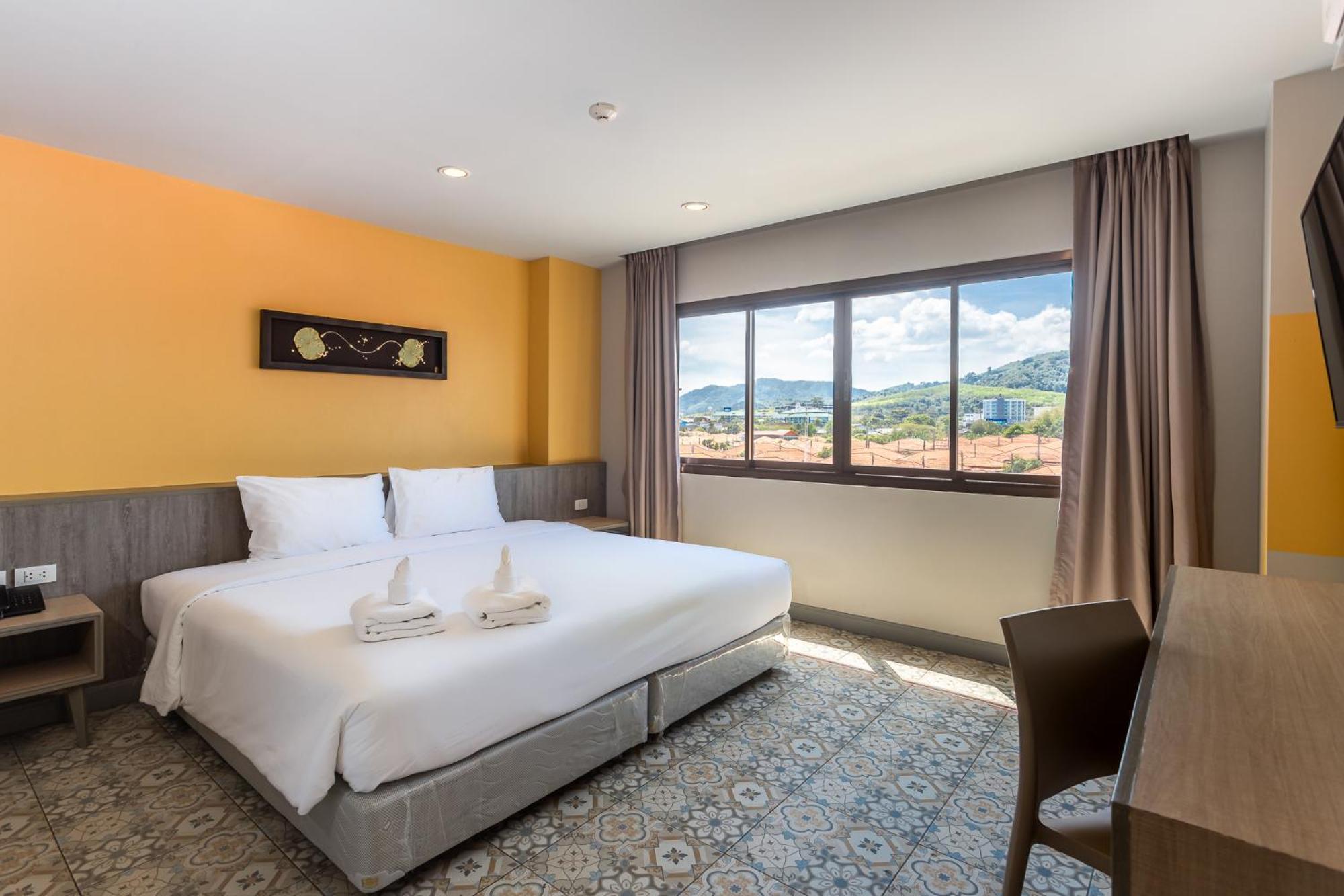 Recenta Suite Phuket Suanluang Екстериор снимка