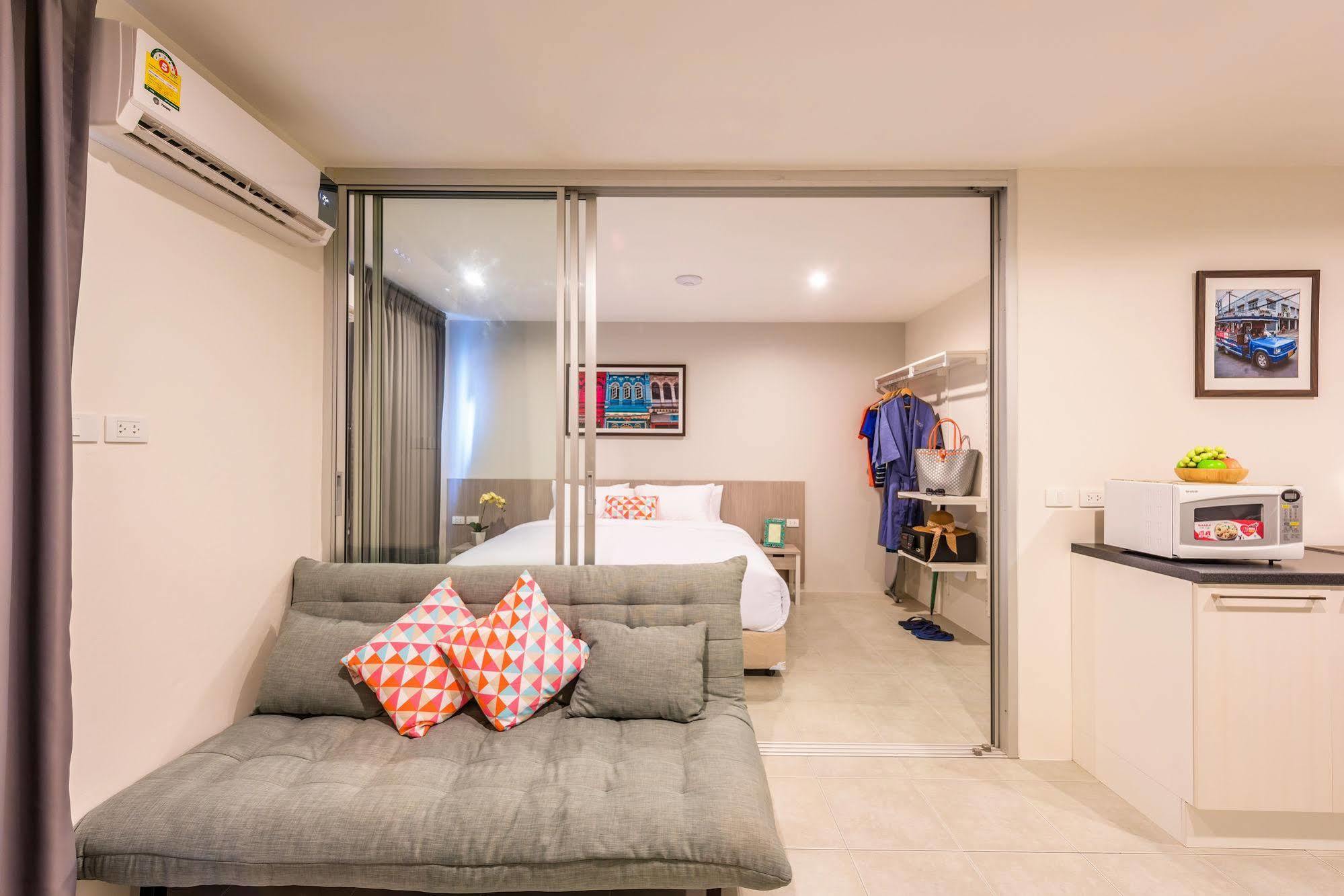 Recenta Suite Phuket Suanluang Екстериор снимка