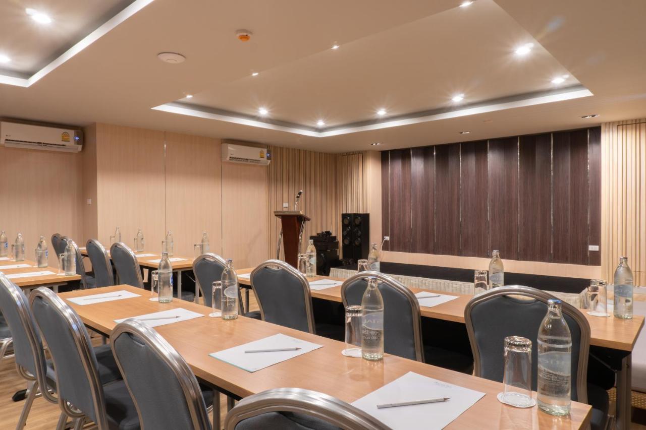 Recenta Suite Phuket Suanluang Екстериор снимка