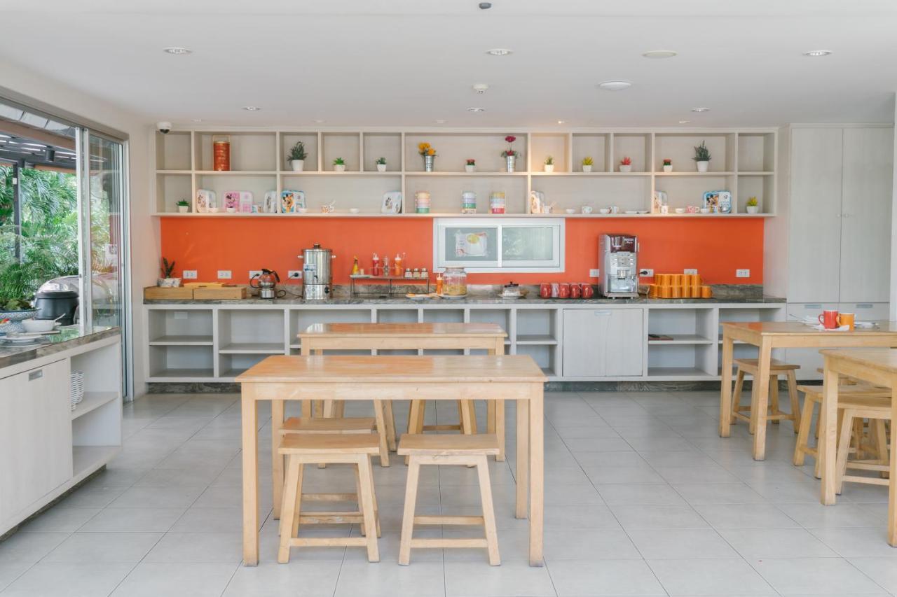 Recenta Suite Phuket Suanluang Екстериор снимка