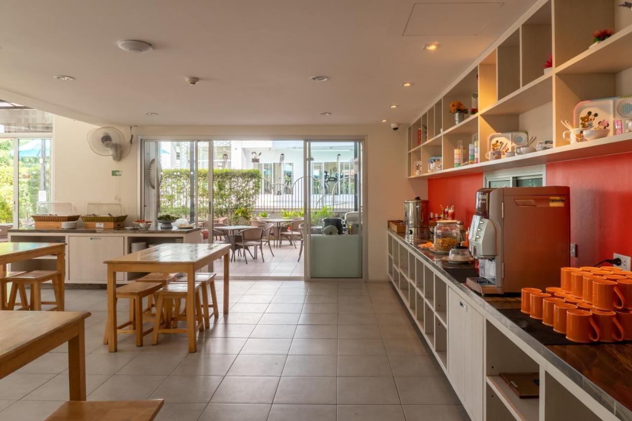 Recenta Suite Phuket Suanluang Екстериор снимка